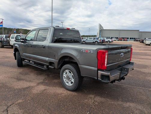 2026 Ford F-250 XLT