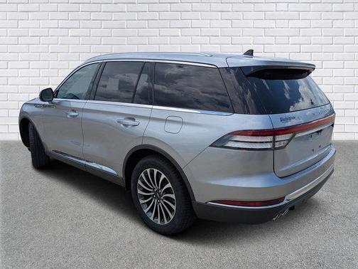 2022 Lincoln Aviator Standard