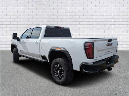 2025 GMC Sierra 2500 AT4X