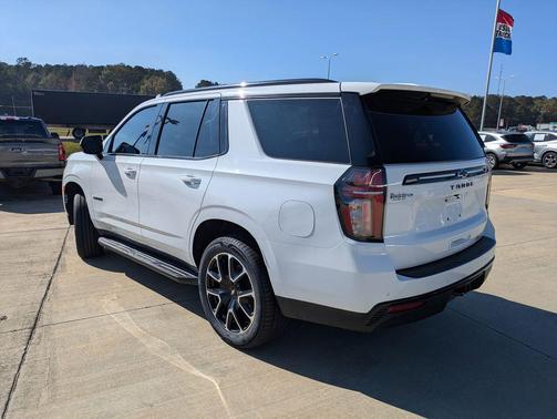 2023 Chevrolet Tahoe 4WD RST