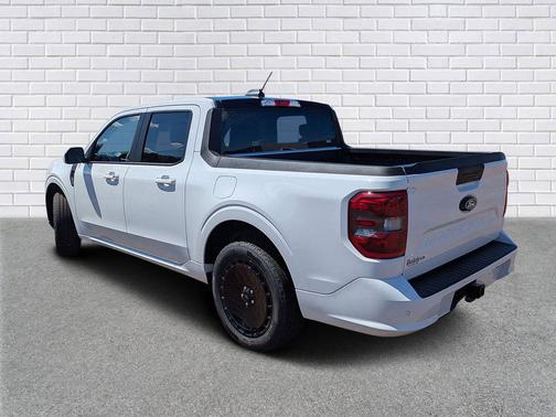 2025 Ford Maverick Lobo Standard