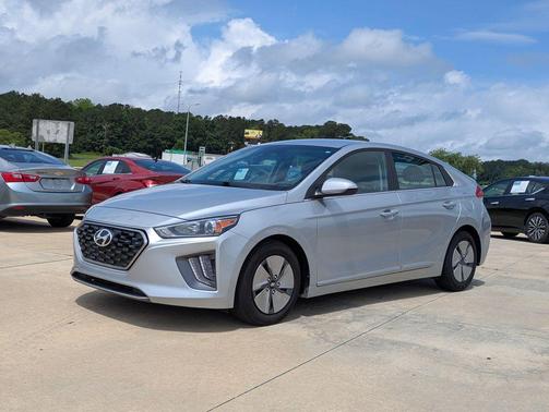 Stellar Silver 2022 Hyundai IONIQ Hybrid SE