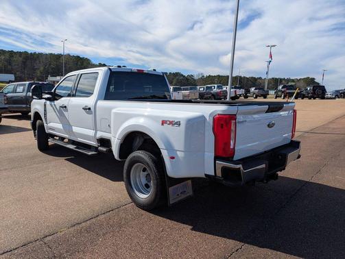 2024 Ford F-350 XLT