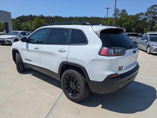 2023 Jeep Cherokee Altitude