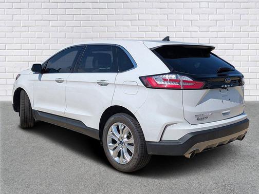 Star White Metallic Tri-Coat 2022 Ford Edge Titanium