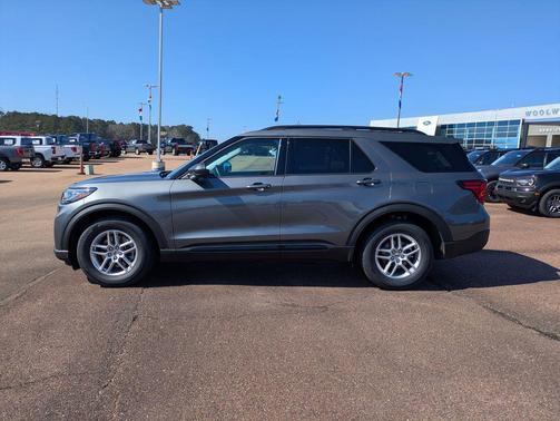 2026 Ford Explorer Active w/200A Pkg