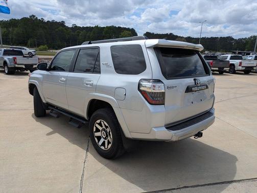 2022 Toyota 4Runner TRD Off Road