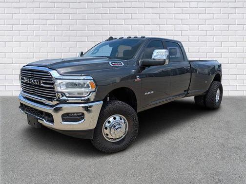 2024 RAM 3500 Laramie Crew Cab 4x4 8' Box