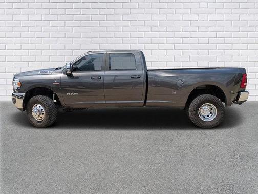 2024 RAM 3500 Laramie Crew Cab 4x4 8' Box