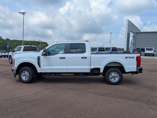 Oxford White 2026 Ford F-250 XL