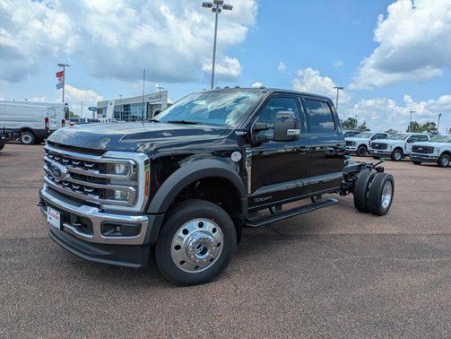 2025 Ford F-450 Lariat