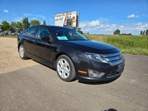 Tuxedo Black Metallic 2010 Ford Fusion 4dr Sdn SE FWD