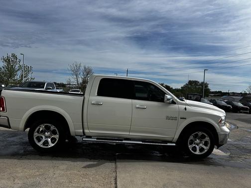Pearl White 2016 RAM 1500 Laramie