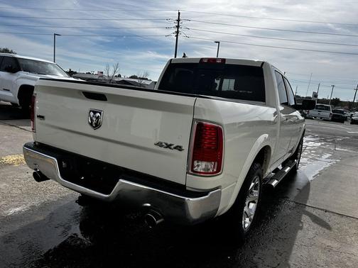Pearl White 2016 RAM 1500 Laramie