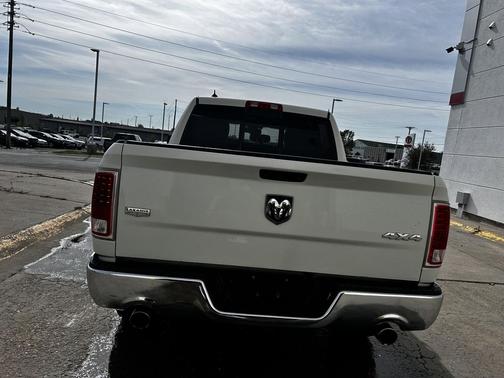 Pearl White 2016 RAM 1500 Laramie