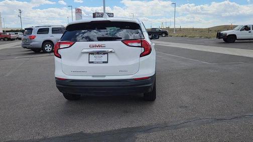 Summit White 2024 GMC Terrain SLE