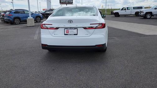 Ice Cap 2026 Toyota Camry LE