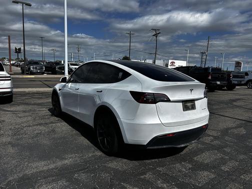 Pearl White Multi-Coat 2024 Tesla Model Y Long Range Dual Motor All-Wheel Drive