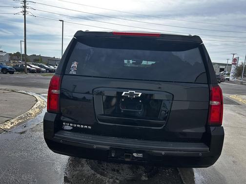Black 2019 Chevrolet Suburban LT