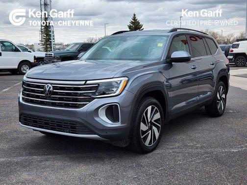 Platinum Gray Metallic 2025 Volkswagen Atlas 2.0T SE w/Technology 4MOTION