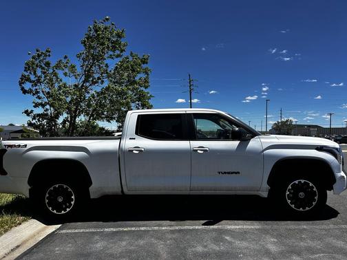 Ice Cap 2024 Toyota Tundra SR5