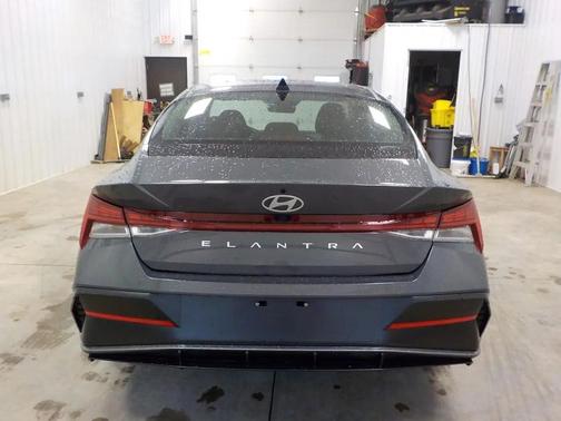 2025 Hyundai ELANTRA SEL