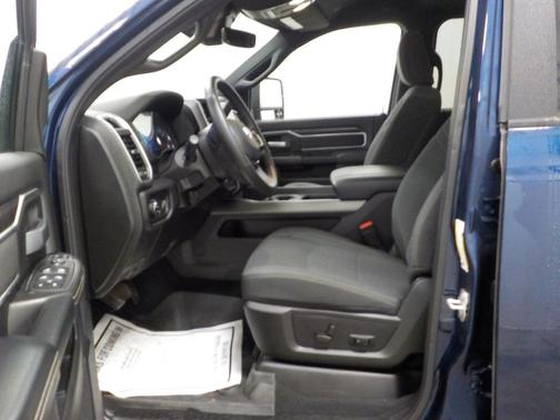 2024 RAM 3500 Big Horn 4x4 Crew Cab 6'4'' Box