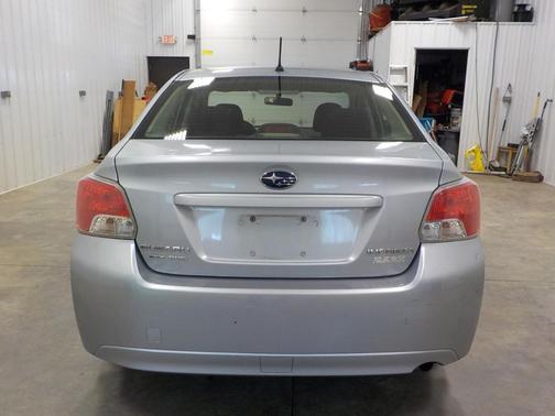 2014 Subaru Impreza 2.0i