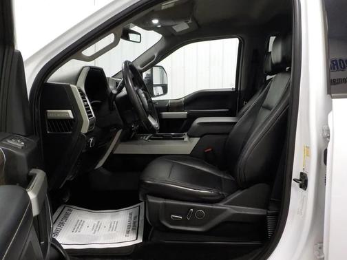 White 2017 Ford F-250 Lariat 4WD Crew Cab 6.75' Box
