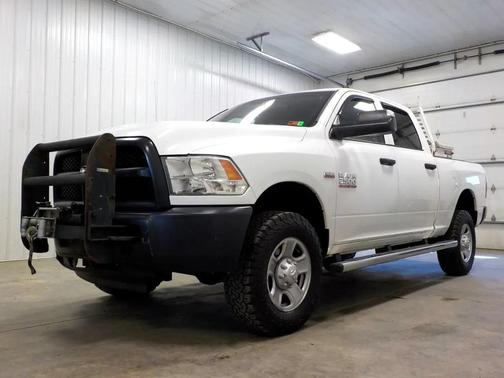 White 2016 RAM 2500 4WD Crew Cab 149'' Tradesman