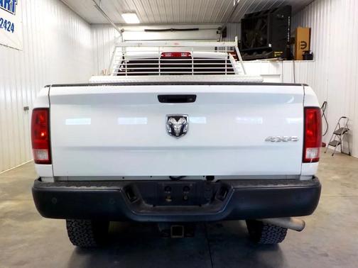 White 2016 RAM 2500 4WD Crew Cab 149'' Tradesman