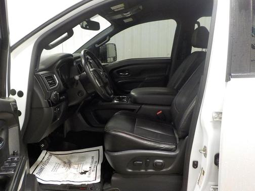 2019 Nissan Titan XD SL