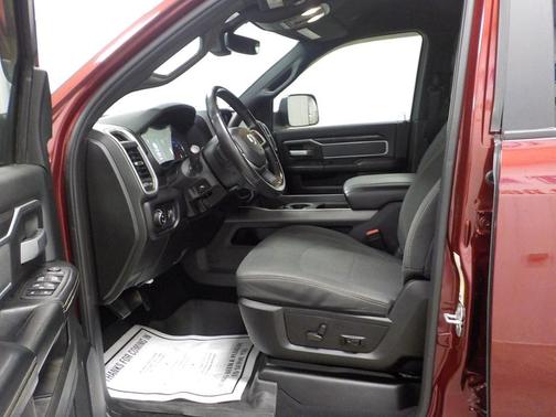 2022 RAM 3500 Big Horn 4x4 Mega Cab 6'4'' Box