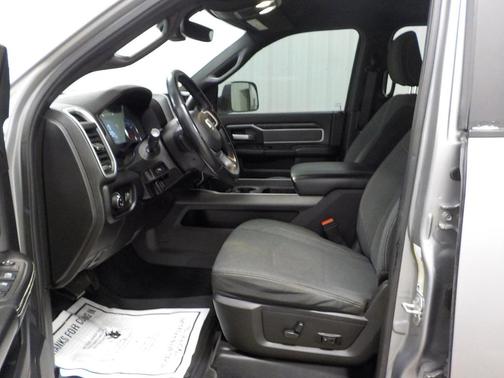 2022 RAM 3500 Big Horn 4x4 Crew Cab 8' Box