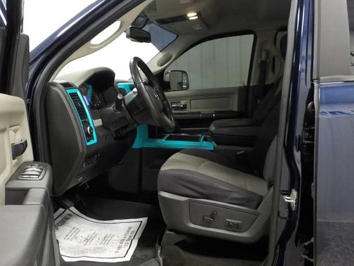 2012 RAM 2500 4WD Crew Cab 149'' Big Horn