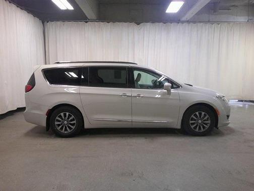2019 Chrysler Pacifica Touring-L Plus