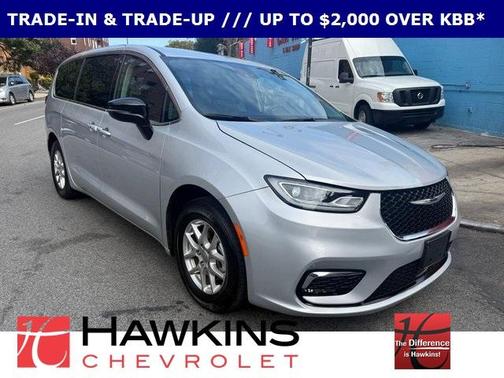 2024 Chrysler Pacifica Touring-L