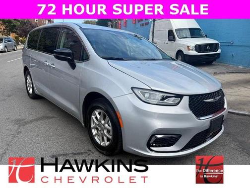 2024 Chrysler Pacifica Touring-L