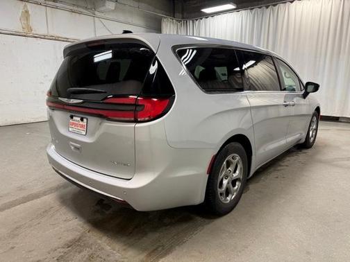 2024 Chrysler Pacifica Limited