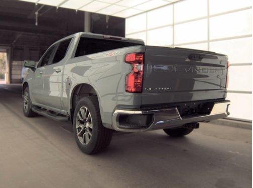 Slate Gray Metallic 2024 Chevrolet Silverado 1500 LT