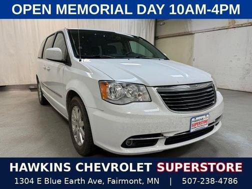 Bright White Clearcoat 2016 Chrysler Town & Country Touring