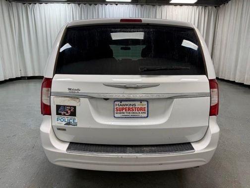 Bright White Clearcoat 2016 Chrysler Town & Country Touring