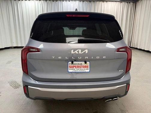Everlasting Silver 2025 Kia Telluride S