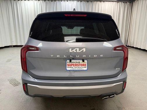 Everlasting Silver 2025 Kia Telluride S