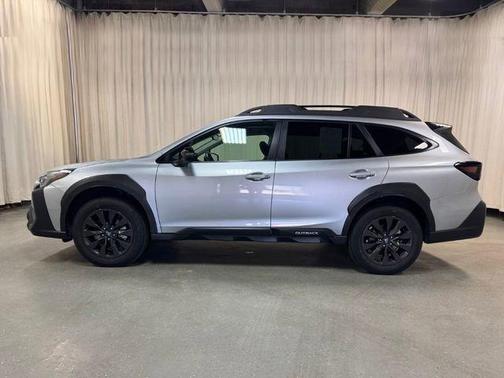 Ice Silver Metallic 2025 Subaru Outback Onyx Edition