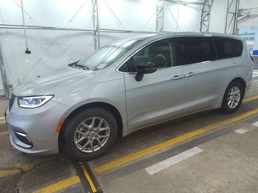 Silver Mist Clearcoat 2024 Chrysler Pacifica Touring-L