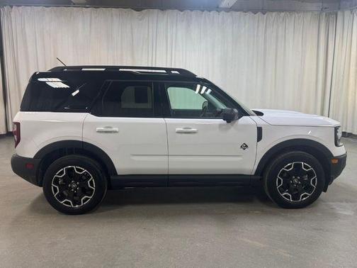 Oxford White 2025 Ford Bronco Sport Outer Banks