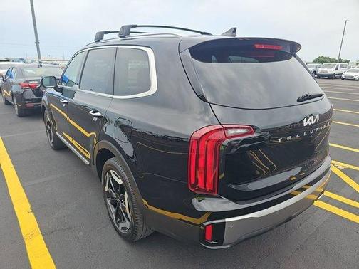 Ebony Black 2025 Kia Telluride S