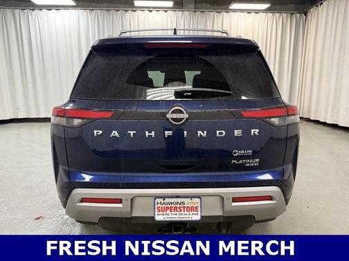 2023 Nissan Pathfinder Platinum