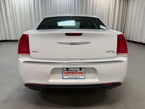 Ivory Tri Coat Pearl 2015 Chrysler 300C Platinum
